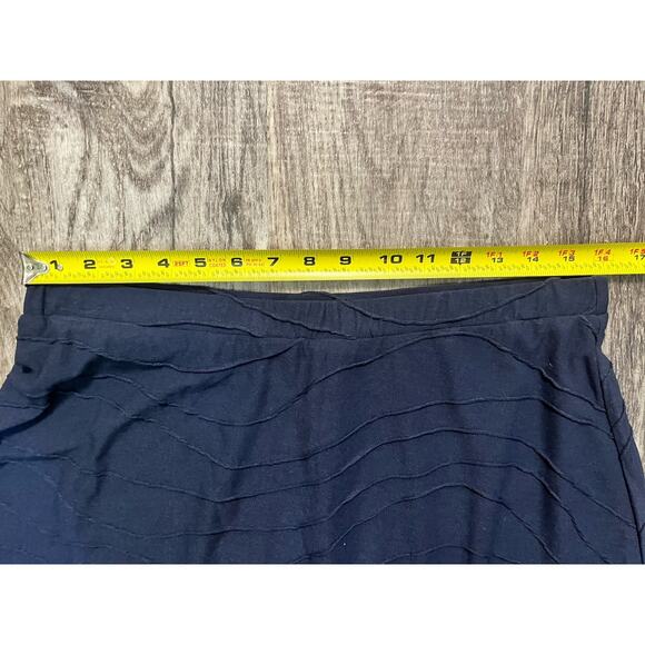 Women’s Christopher & Banks Petite Large Navy Textured Pull On Midi Skirt - Picture 4 of 4